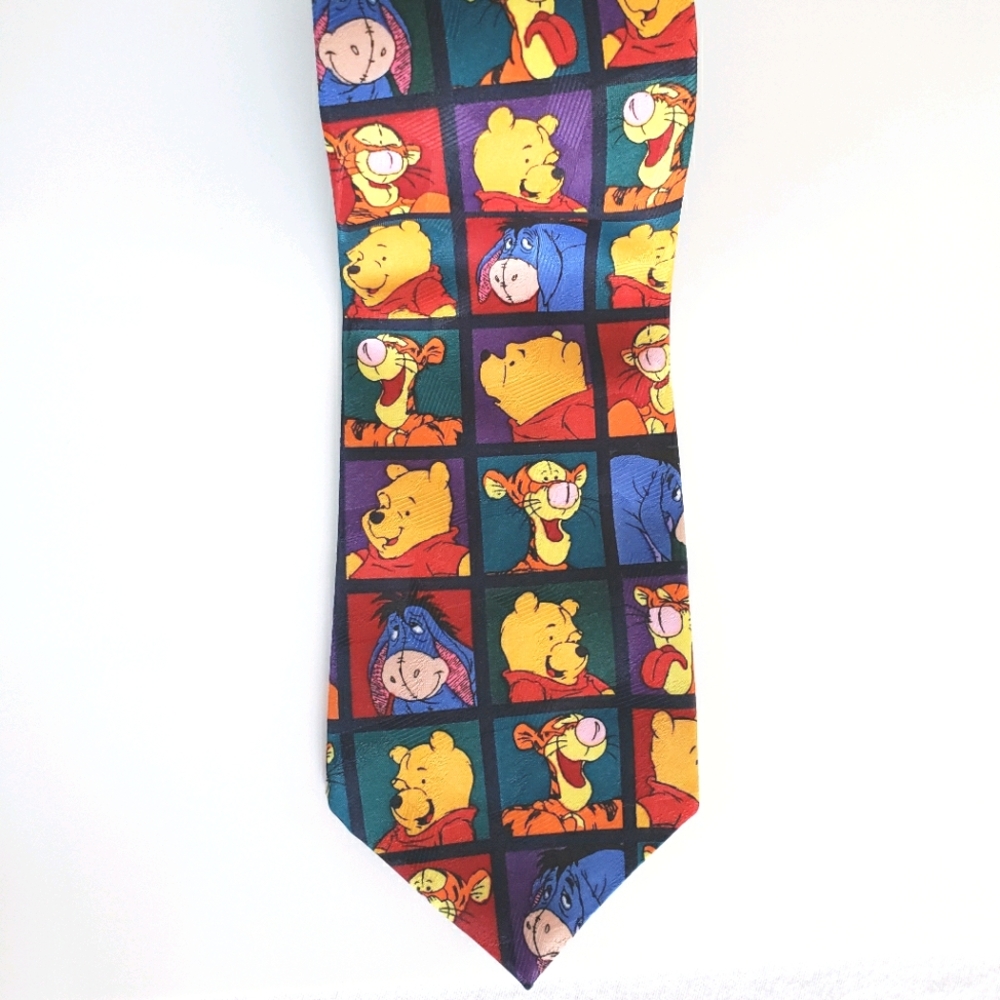 Men's Vintage Disney Pooh & Friends Tie